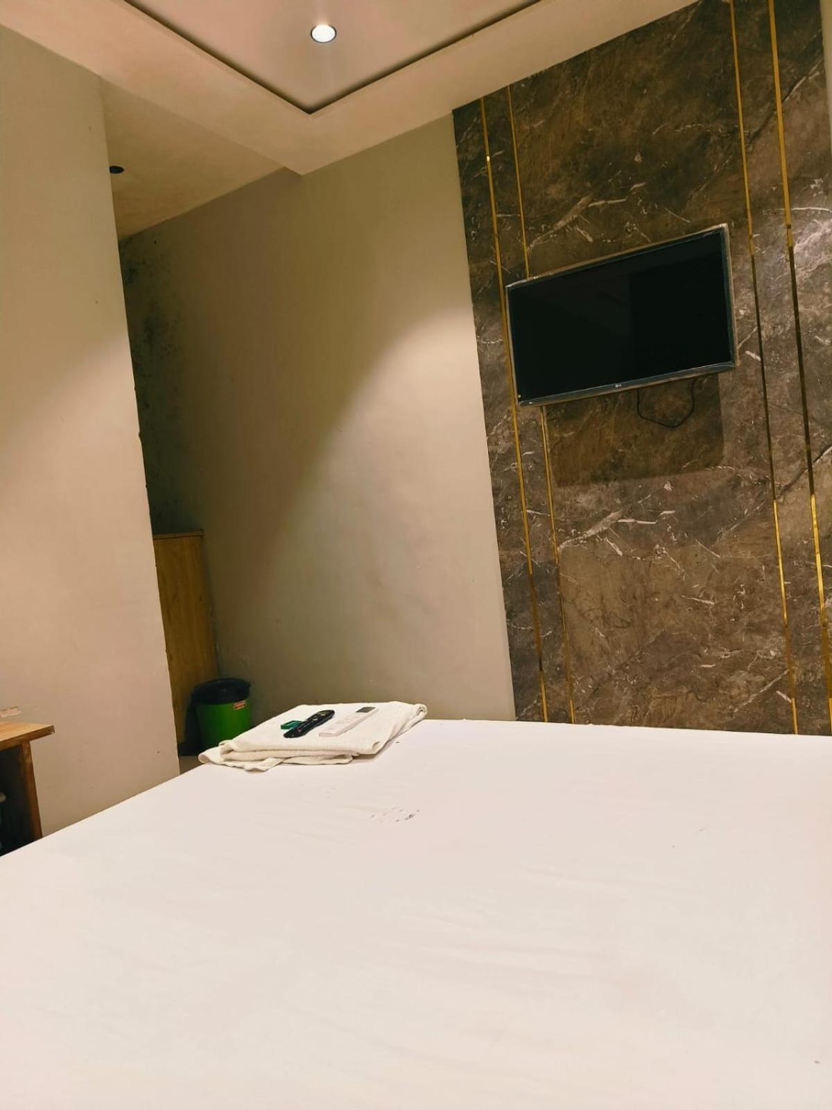 Hotel Sunrise Residency Mumbai Exterior photo