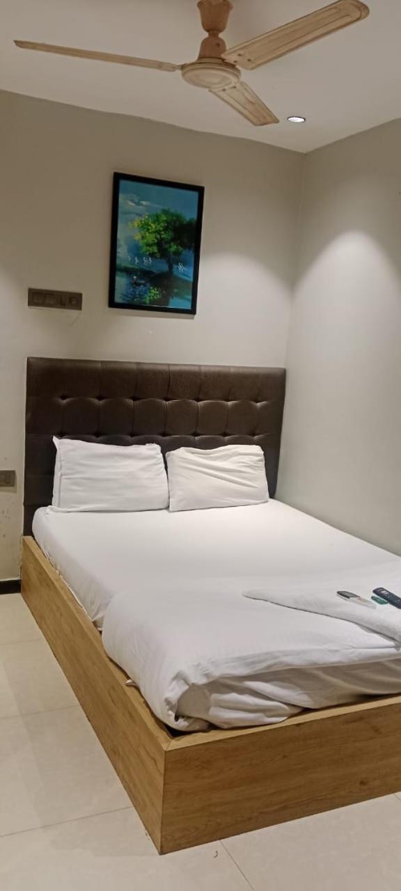 Hotel Sunrise Residency Mumbai Exterior photo