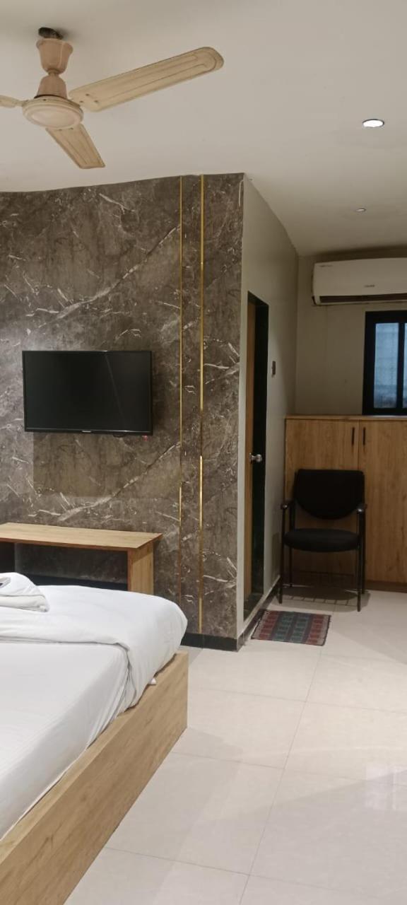 Hotel Sunrise Residency Mumbai Exterior photo